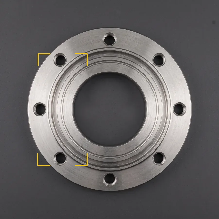 O-ring missing, groove empty. Gasket and O-ring presence.
