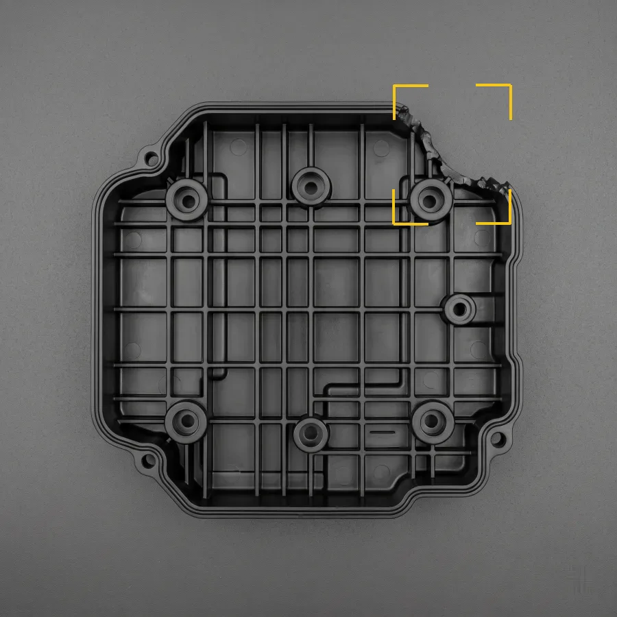 Short shot: one corner unfilled. Short shot and flash detection.